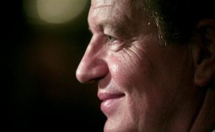 Christophe Geourjon investi en janvier par le MoDem pour mener les listes lors de l'élection municipale à Lyon en mars, a déclaré samedi soir qu'il avait rejoint la liste du candidat de l'UMP Dominique Perben.