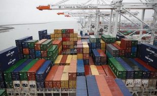 Des containers dans le port du Havre