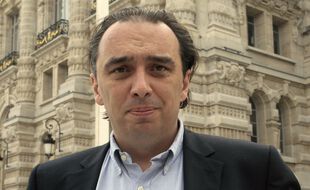 Le maire de Roubaix, Guillaume Delbar, lors de sa première élection, en 2014.