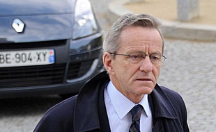 Alain Carignon, le 27 octobre2011 au Père Lachaise.