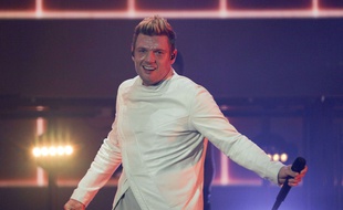 Nick Carter du groupe Backstreet Boys est accusé de viol par une chanteuse.