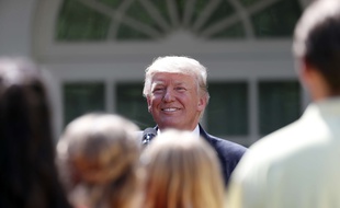 Donald Trump a plaisanté au sujet d'avoir «sa tête sur le Mont Rushmore»