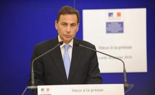 Le ministre de l'Immigration, Eric Besson, présente ses voeux à la presse au ministère, à Paris, le 18 janvier 2009.