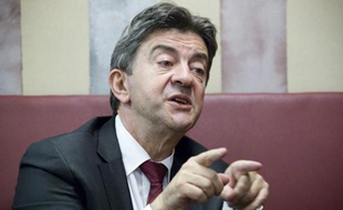 Jean-Luc Mélenchon, le 25 septembre, dans un café du 19e arrondissement de Paris.