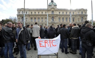 Eric Lalès est mort en 2011.