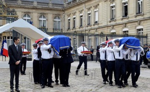 Cérémonie en hommage au policier et de sa compagne tués par un jidahiste, le 17 juin 2016 à Versailles