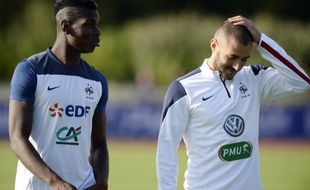 Paul Pogba et Karim Benzema lors du rassemblement de l'équipe de France, le 1er septembre 2014, à Clairefontaine.