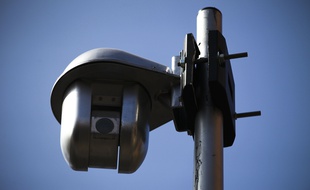 L'homme a été arrêté lors d'un concert grâce aux caméras de surveillance qui l'avaient repéré dans la foule
