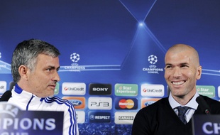 José Mourinho et Zinédine Zidane, à l'époque réunis à Madrid, en 2011.
