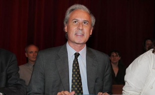 Le parquet de la cour d'appel de Paris a demandé la validation de l'expertise psychologique menée sur les deux femmes qui ont porté plainte contre le maire UMP de Draveil (Essonne) Georges Tron, mis en examen pour viols.
