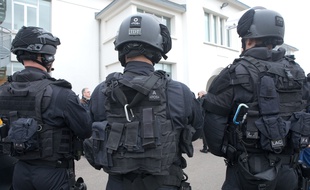 Illustration de membres du GIGN.