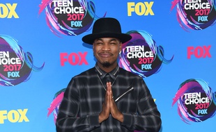 Le chanteur Ne-Yo aux Teen Choice Awards 2017.