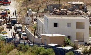 Un attentat suicide à la voiture piégée contre une caserne a fait 30 morts et 47 blessés samedi à Dellys, un petit port de Kabylie situé à 70 kilomètres à l'est d'Alger, selon un bilan du ministère de l'Intérieur. Il s'agit de l'un des attentats les plus meurtriers survenus en Algérie ces derniers mois.