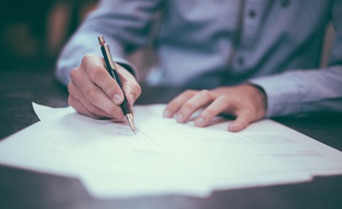 La signature d'un contrat (illustration)