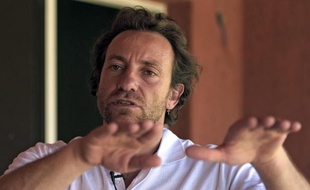 L'ancien champion olympique de patinage artistique Philippe Candeloro le 11 mars 2015 lors d'une interview à l'AFP à l'hôtel Pircas Negras de Villa Union, en Argentine