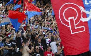 Lyon, le 16 septembre 2012. Des supporters lors du match OL/AJACCIO de ligue 1 au stade de Gerland.
