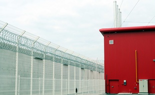Mur de la prison de Bourg-en-Bresse.