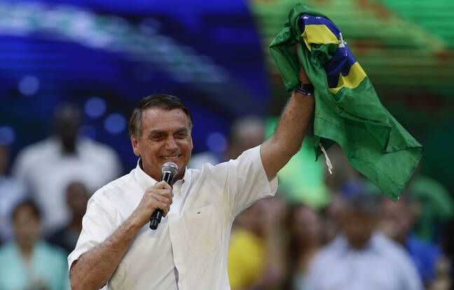 Brésil : Bolsonaro lance sa candidature à la réélection face à Lula