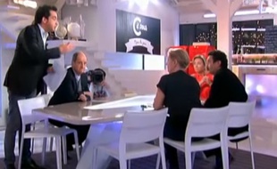 Patrick Cohen et Edwy Plenel se sont disputés sur le plateau de «C à vous», le 6 janvier 2014.