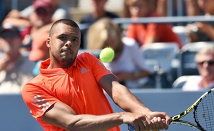 Jo-Wilfried Tsonga face à Benoît Paire en 8e de finale de l'US Open, le 6 septembre 2015.