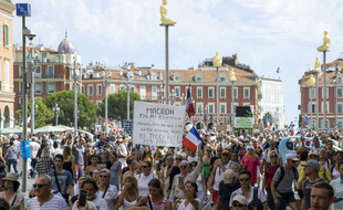 Manifestation anti pass sanitaire et antivax en août à Nice (Illustration)