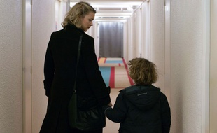 Virginie Efira dans Emmanuelle Cau