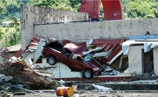 Scène de dévastation aux Samoa américaines après le passage du tsunami, hier.