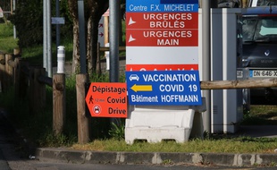 Illustration dépistage et vaccination , Covid-19 au CHU de Bordeaux