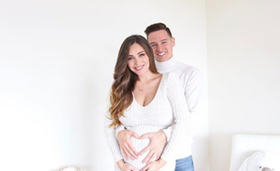 Sur Instagram, Charlotte Pirroni et Florian Thauvin ont annoncé attendre un enfant pour février