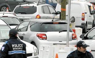 Hier, à Saint-Michel, la fermeture du tunnel routier a créé des bouchons.