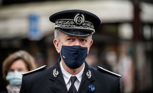 Le directeur général de la police nationale Frédéric Veaux dénonce la tribune signée par une centaine d'anciens policiers.