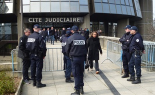Le procès des deux policiers se poursuit jusqu'à vendredi devant le tribunal correctionnel de Rennes.