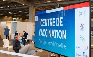 Un centre de vaccination, à Paris le 15 mai 2021.