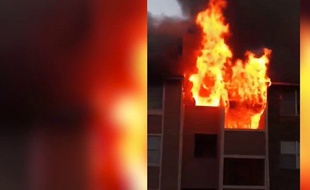 Un immeuble d'une résidence de la ville de Dallas au Texas (USA) a été ravagé par les flammes.