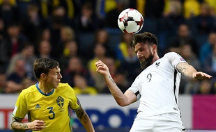 Olivier Giroud a ouvert le score pour la France d'un tir exceptionnel.
