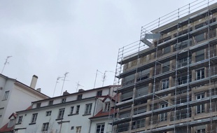 L'échafaudage rue Albert 1er.