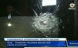 Le bus du Fenerbahçe a été la cible de tirs après un match de championnat, le 4 avril 2015.