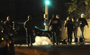 Un homme a été tué mardi soir vers 22H00 par une rafale de kalachnikov alors qu'il circulait en voiture dans les quartiers nord de Marseille, à proximité de la cité des Micoccouliers (14e arrondissement).