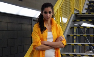 Alba Flores, Nairobi dans «La Casa de Papel», dans la série «Derrière les barreaux».