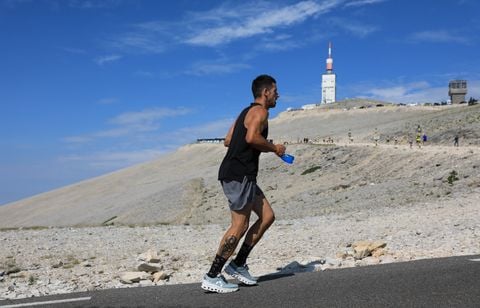 Grimper le Mont Ventoux, c’est plus dur à vélo ou en courant ?