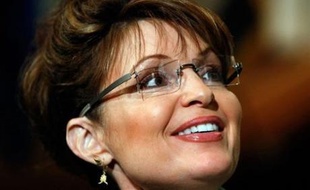 Le gouverneur d'Alaska Sarah Palin, 44 ans, a été choisie vendredi par le candidat républicain John McCain pour être sa colistière à la Maison Blanche, selon les chaînes de télévision CNN et Fox.