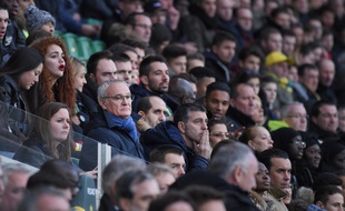 Claudio Ranieri a fini la rencontre au milieu des spectateurs.