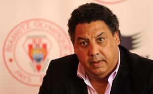 Serge Blanco, lors d'une conférence de presse à Biarritz, le 20 mai 2014.