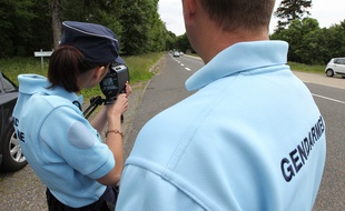 Col de la Rothlach. Opération de contrôle effectué par la gendarmerie du Bas -Rhin en présence de policiers allemands.