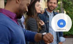 Google a présenté Android Wear le 18 mars 2014 via une vidéo concept.