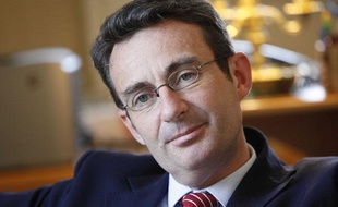 Jean-Christophe Fromantin à son bureau de Neuilly-sur-Seine, en 2009.