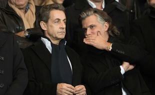 Vincent Labrune aux côtés de Nicolas Sarkozy, en octobre 2015, lors du Classico PSG-OM.