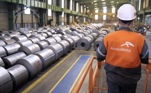 Un employé de ArcelorMittal dans l'usine de Florange, le 16 avril 2013