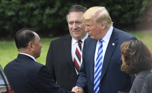Donald Trump a réçu l'émissaire nord-coréen Kim Yong Chol à la Maison Blanche, le 1er juin 2018.