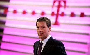 Le géant allemand des télécommunications Deutsche Telekom prévoit de supprimer 1.200 postes dans ses services administratifs en Allemagne d'ici le 30 juin, a déclaré jeudi un porte-parole du groupe à l'AFP, confirmant des informations de presse.
